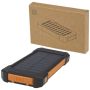 Powerbank solar robusto de plástico reciclado de 5.000 mAh y 10 W con linterna integrada 