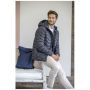 Chaqueta para hombre con aislamiento térmico reciclado certificado GRS 