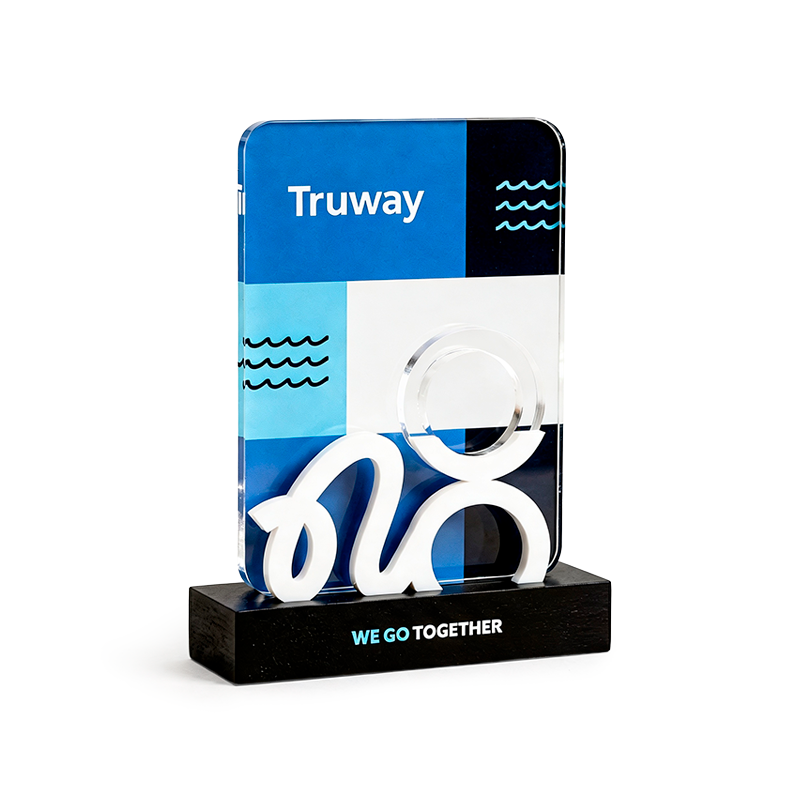 Trofeos Personalizados de Acrílico con Base de MDF Crudo e Impresión UV