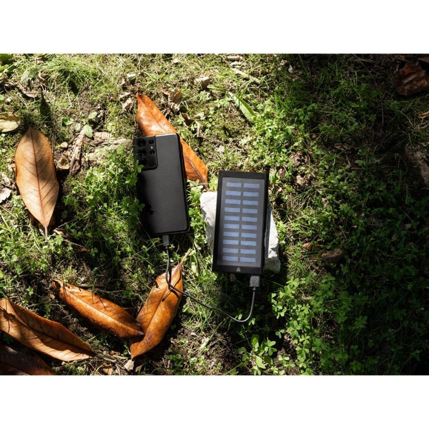 CLERK Power bank 8.000 mAh con panel solar de aluminio 100% reciclado
