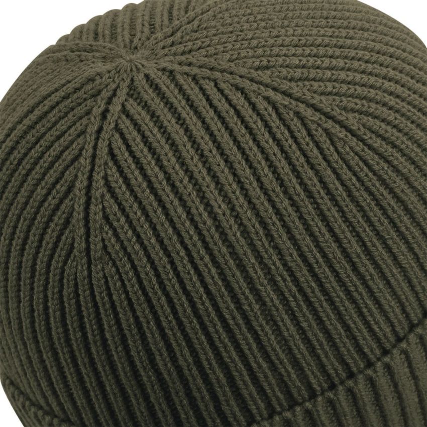 Gorro de moda con parche