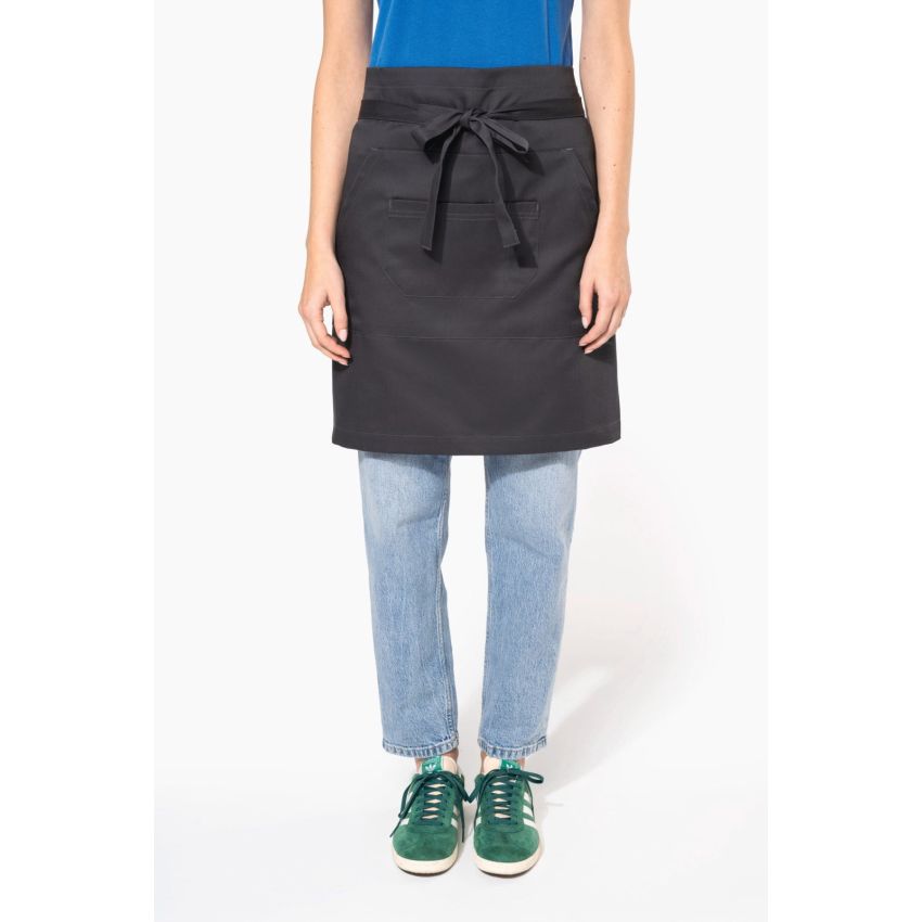 Mid-length polyester/cotton apron