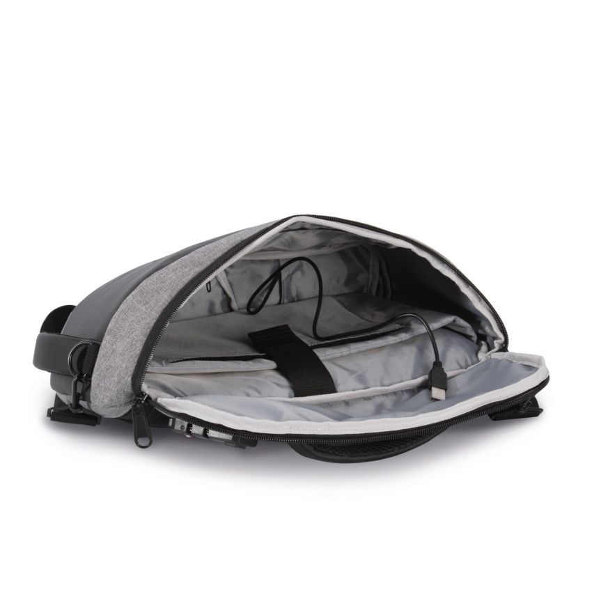 Mochila antirrobo para tablet de 13”