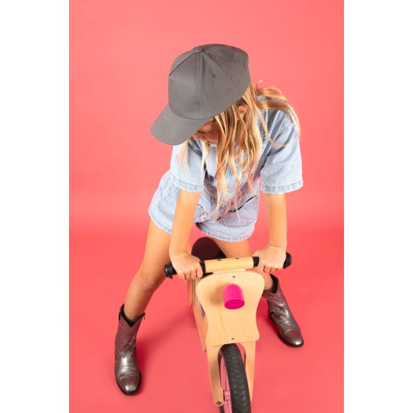 Gorra infantil con sándwich en contraste de 5 paneles