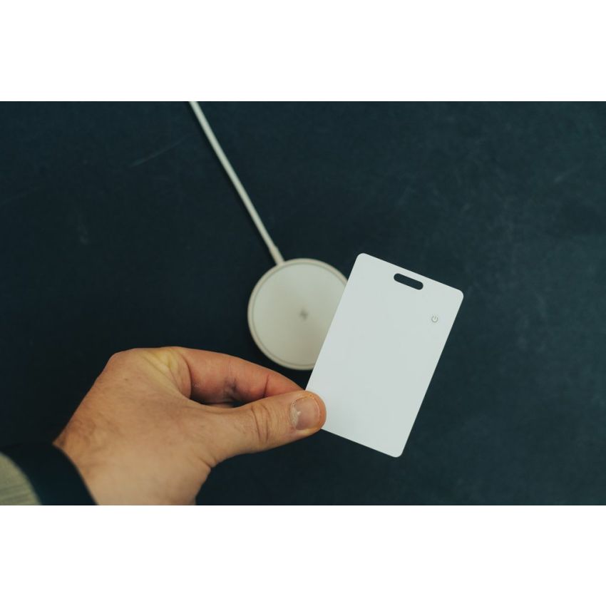 Ultra Thin Plastic Rechargeable Tracker Card Findit