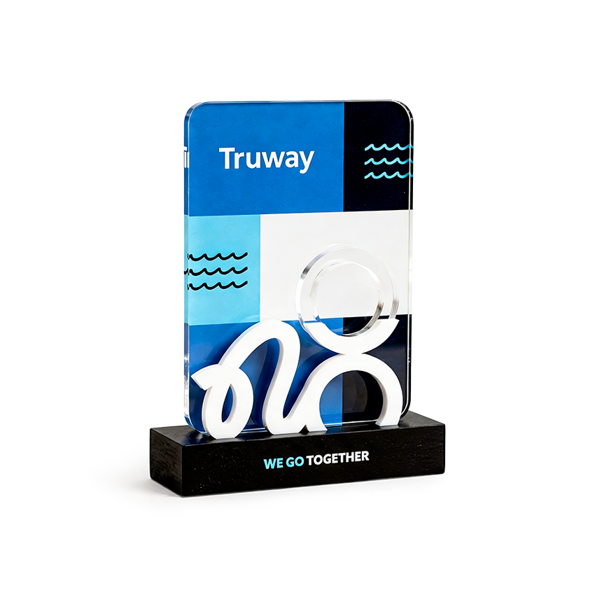 Trofeos Personalizados de Acrílico con Base de MDF Crudo e Impresión UV