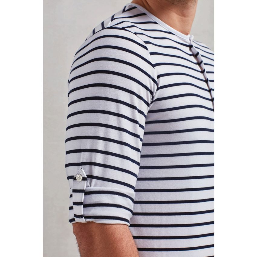 Camiseta de hombre con mangas remangables 