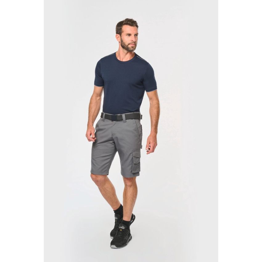Work shorts with multiple pockets