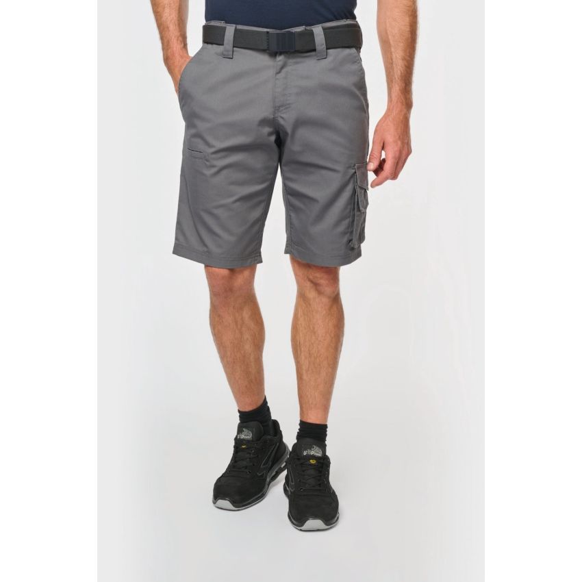 Work shorts with multiple pockets